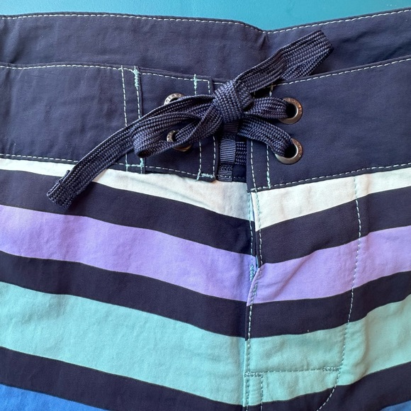 Patagonia Boardshorts 5 inch Size 16 - Picture 2 of 8